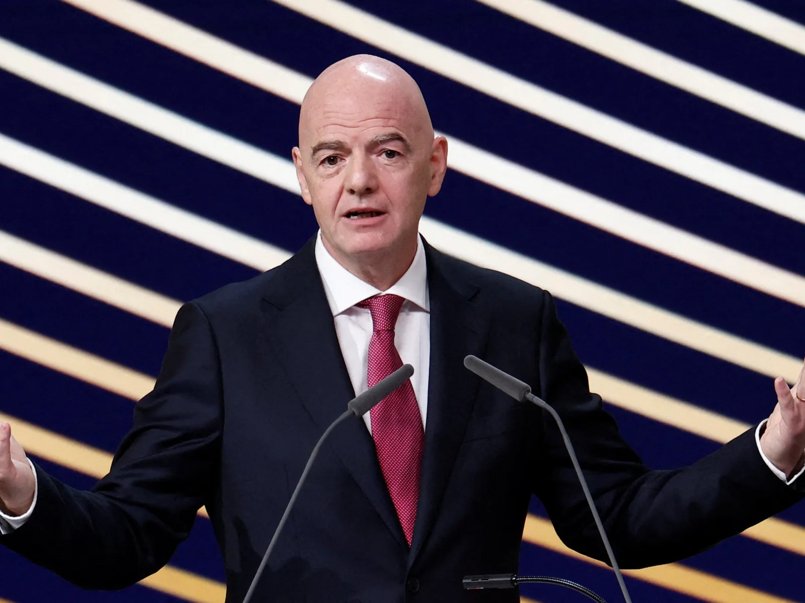 UEFA members vote to boycott FIFA if Infantino’s World Cup plans pursued - Al Jazeera