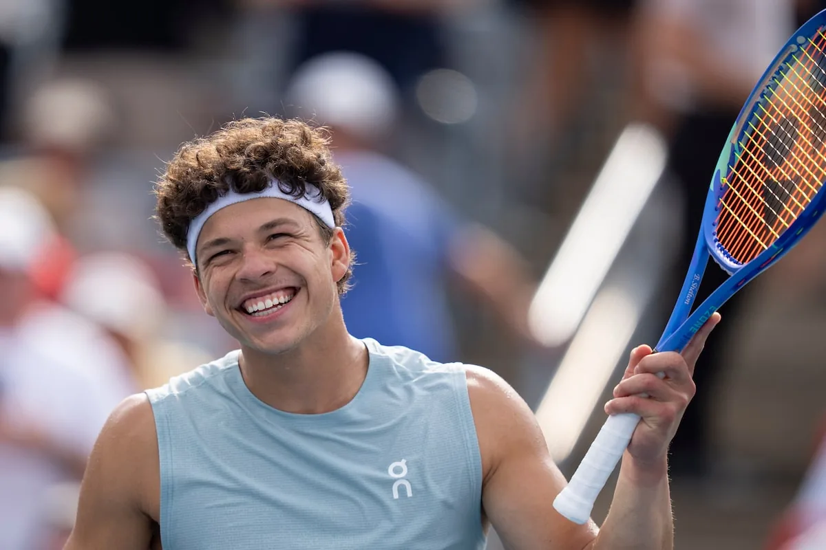 Defending champion Shelton storms to Montreal win