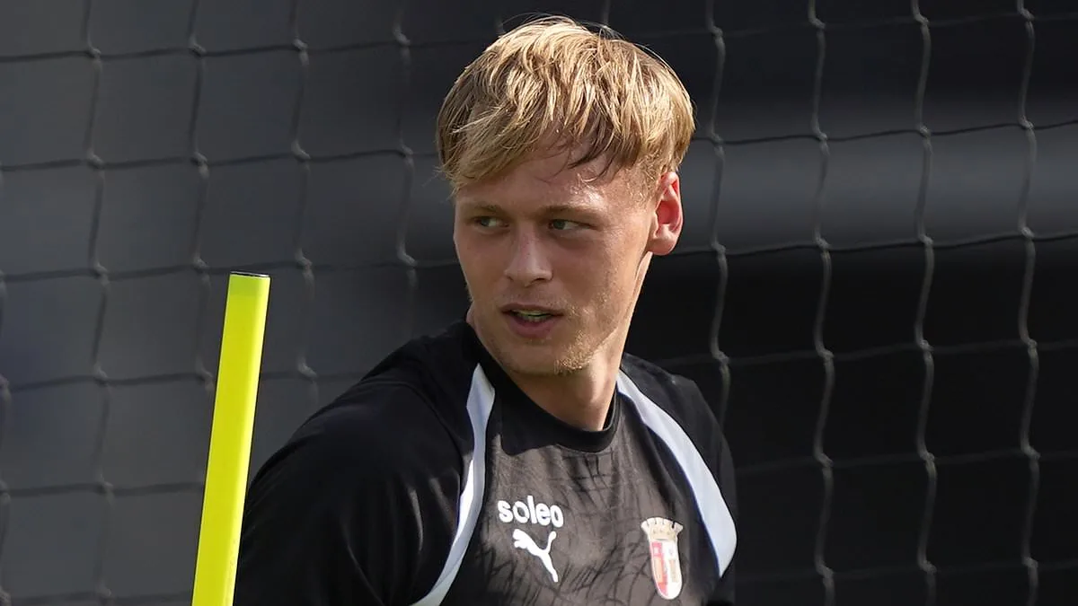 Newcastle United sign goalkeeper Lukas Hornicek from Braga for £25.7m