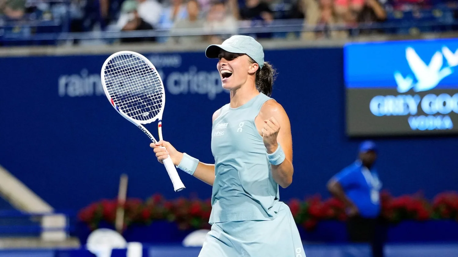 Swiatek rolls past Rybakina for WTA Toronto title