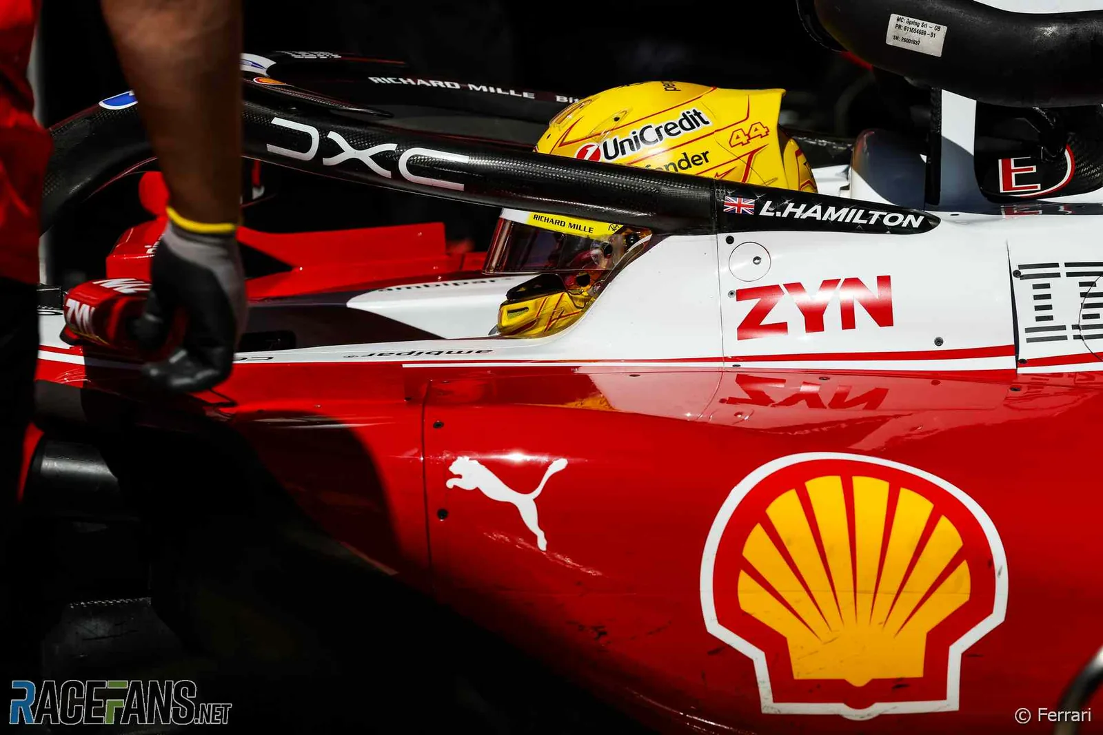 Antonelli fastest as Hamilton and Bearman crash in FP3